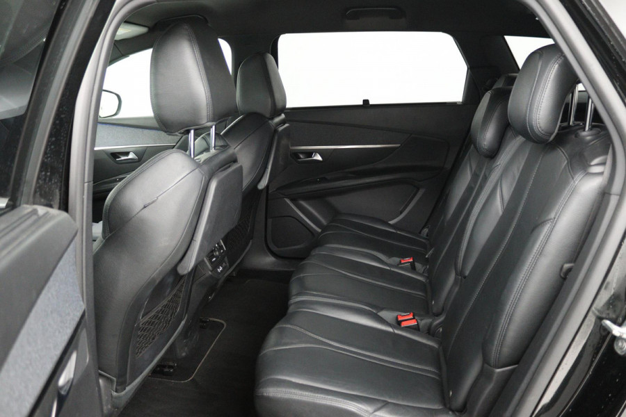 Peugeot 5008 1.6 e-THP GT-Line (DIGITALE COCKPIT, ACHTERUITRIJCAMERA, AUTOMAAT, NAVIGATIE, PARKEERSENSOREN)