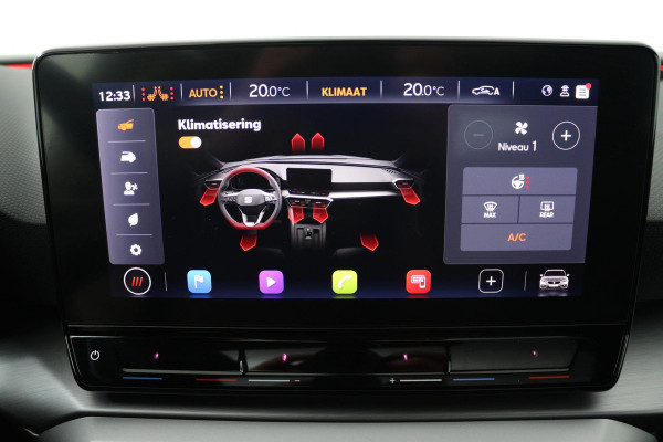 Seat Leon Sportstourer 1.5 eTSI FR Launch Edition (PANORAMADAK, STUUR/STOELVERWARMING, CAMERA, DIGITALE COCKPIT, CRUISE ADAPTIEF)