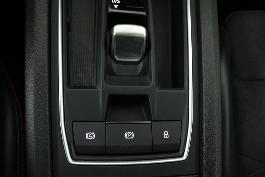 Seat Leon Sportstourer 1.5 eTSI FR Launch Edition (PANORAMADAK, STUUR/STOELVERWARMING, CAMERA, DIGITALE COCKPIT, CRUISE ADAPTIEF)