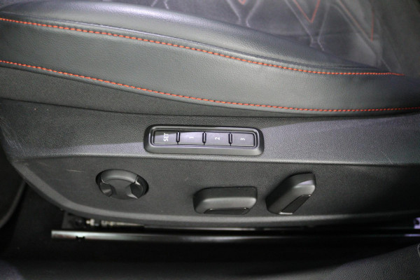 Seat Leon Sportstourer 1.5 eTSI FR Launch Edition (PANORAMADAK, STUUR/STOELVERWARMING, CAMERA, DIGITALE COCKPIT, CRUISE ADAPTIEF)