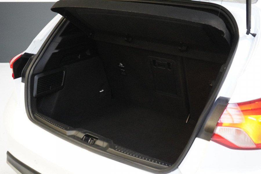 Ford Focus 1.5 EcoBoost 150pk Active X Business | Carplay | Stoelverwarming | Navigatie | Achteruitrijcamera