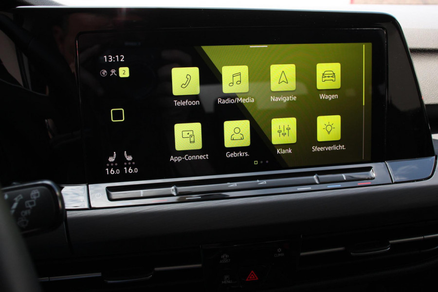 Volkswagen Golf 1.0 eTSI Variant Style DSG Navigatie | Climate Control | Adaptive Cruise Control | Lane Assist | Privacy Glass | Stoel/Stuurverwarming | LED | PDC V+A | Camera | Electrisch bedienbare Achterklep