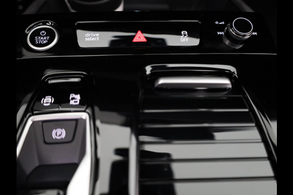 Audi Q6 Sportback e-tron S edition 83Kwh 185 kW / 252 PK Sportback | S edition | Tech Pro | Pano | Luchtvering | Matrix LED | Leder |