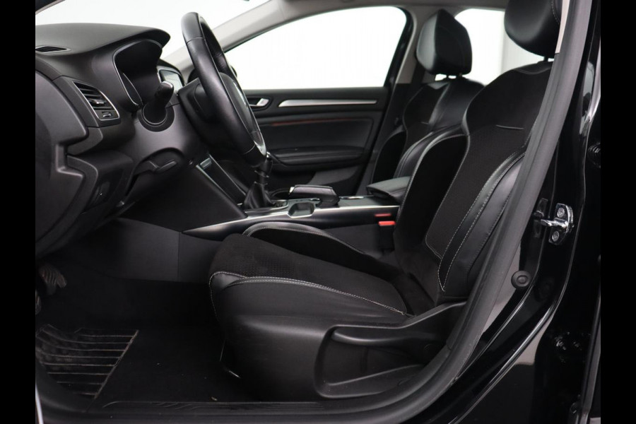 Renault Mégane 1.5 dCi Limited | Camera | Navigatie | Half leder | Climate control | Dodehoek detectie | Keyless | Cruise control | Parkeerhulp