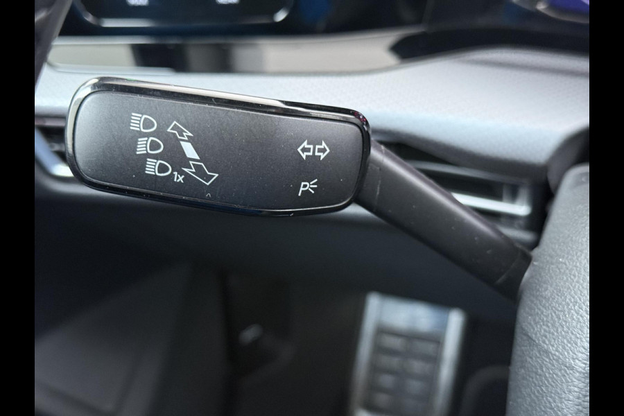 Volkswagen Golf 1.0 eTSI Life PANORAMADAK | ADD. CRUISE | VIRTUAL DASH | NAVIGATIE | RIJKLAARPRIJS incl. 12mnd BOVAG| STOELVERWARMING