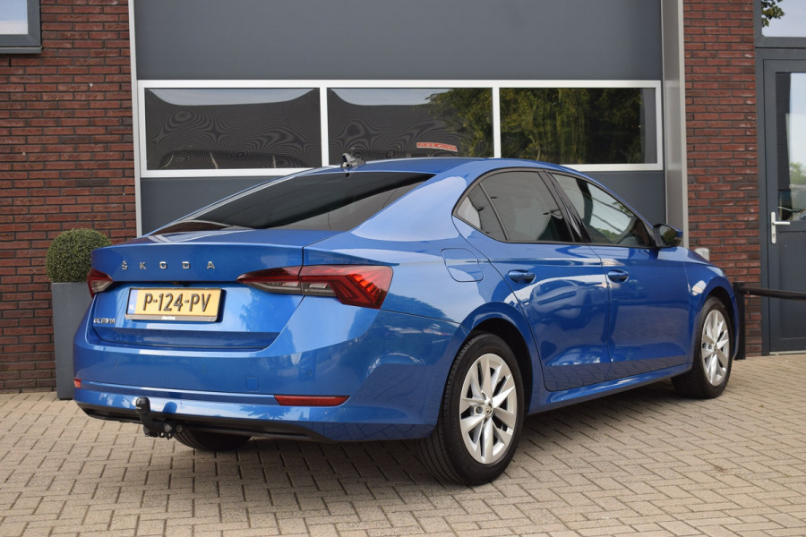 Škoda Octavia 1.5 e-TSI 150pk Ambition Plus | Trekhaak | Camera | Carplay