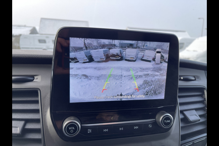 Ford Transit 310 2.0 TDCI 130pk L3H2 Trend / vaste prijs rijklaar € 18.950 ex btw / lease vanaf € 319 / Sortimo ingerichte laadruimte met omvormer / distributie riem vervangen!