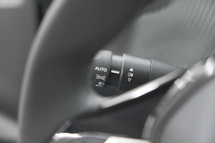 Peugeot 208 PureTech 100 Allure Pack | Camera | Apple Carplay | Stoelverwarming | Parkeersensoren