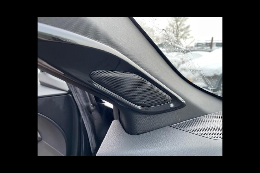 Toyota C-HR 1.8 Hybrid Style | Verwarmde stoelen (voor)| Navigatie+ camera