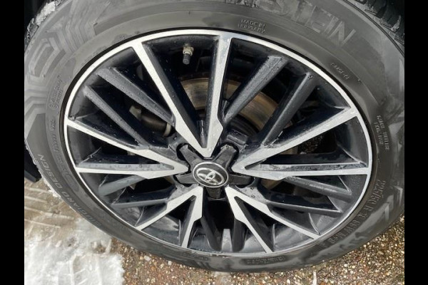 Toyota C-HR 1.8 Hybrid Style | Verwarmde stoelen (voor)| Navigatie+ camera