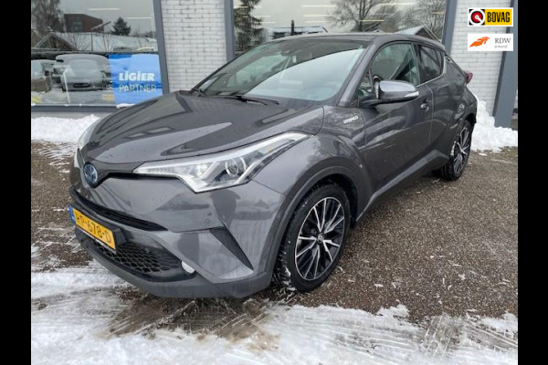 Toyota C-HR 1.8 Hybrid Style | Verwarmde stoelen (voor)| Navigatie+ camera