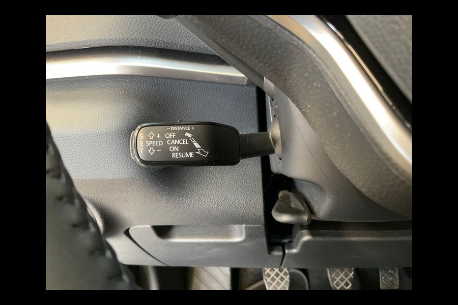 Škoda Karoq TSI 116PK SELECTION CARPLAY/LED/ECC Auto wordt verwacht!