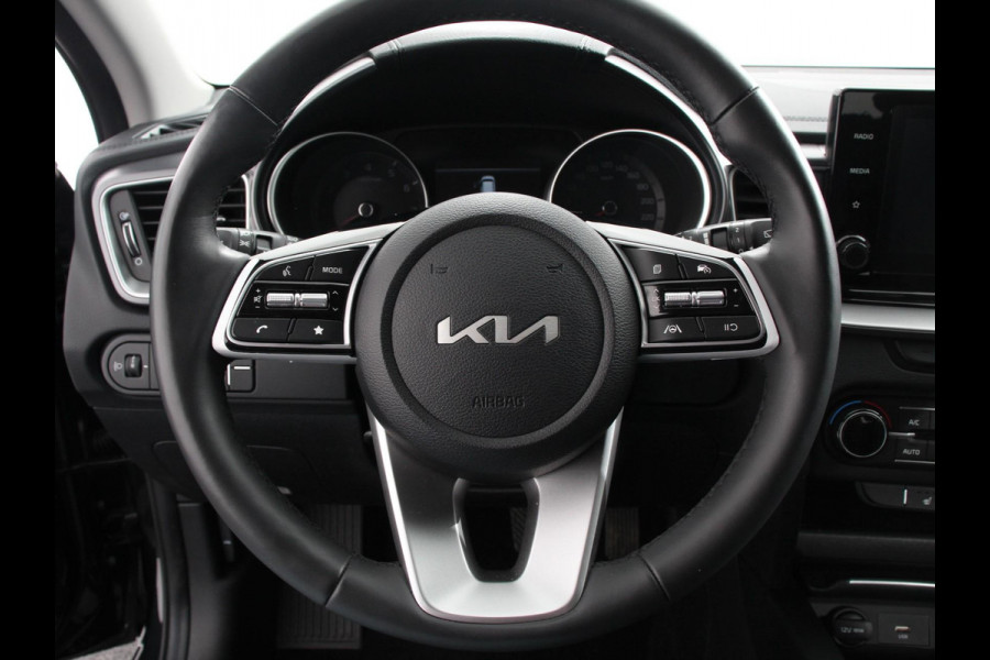 Kia Ceed Sportswagon 1.0 T-GDi Prestige | Navigatie | Apple Carplay/Android Auto | Climate Control | Cruise Control | Lane Assist | Stoel/Stuurverwarming | Privacy Glass | Camera