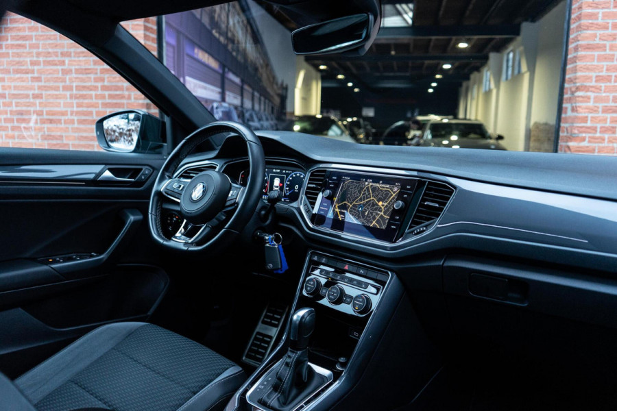 Volkswagen T-Roc 1.5 TSI R-Line Pano / Camera / ACC