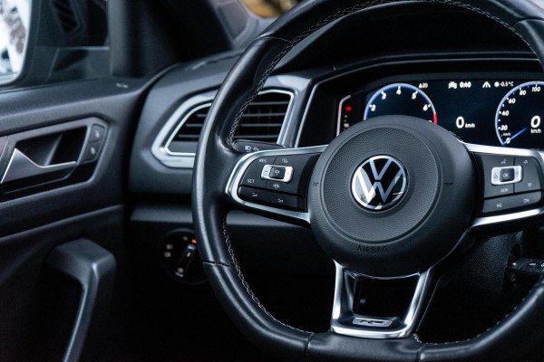 Volkswagen T-Roc 1.5 TSI R-Line Pano / Camera / ACC