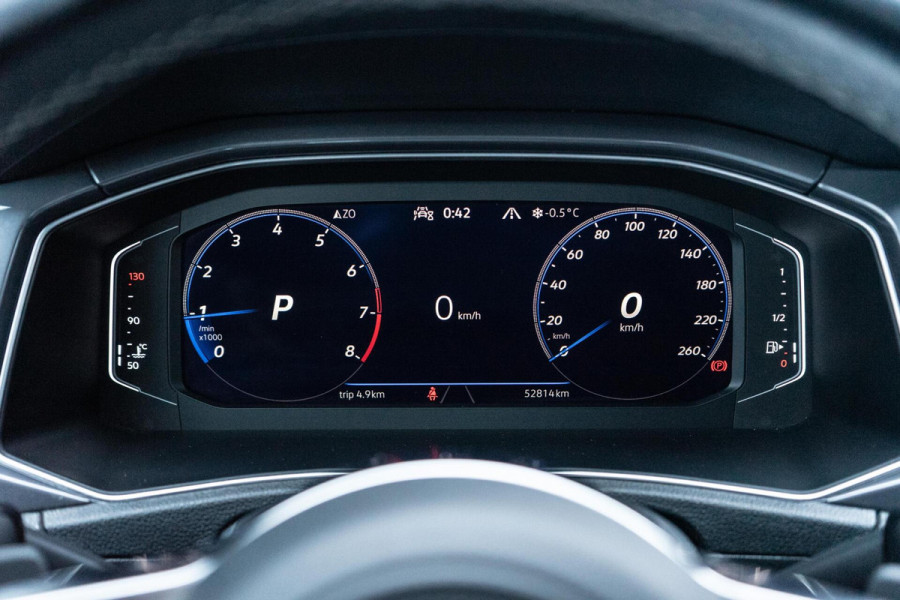 Volkswagen T-Roc 1.5 TSI R-Line Pano / Camera / ACC