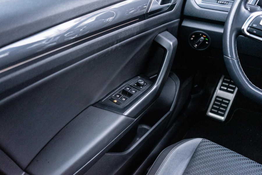 Volkswagen T-Roc 1.5 TSI R-Line Pano / Camera / ACC