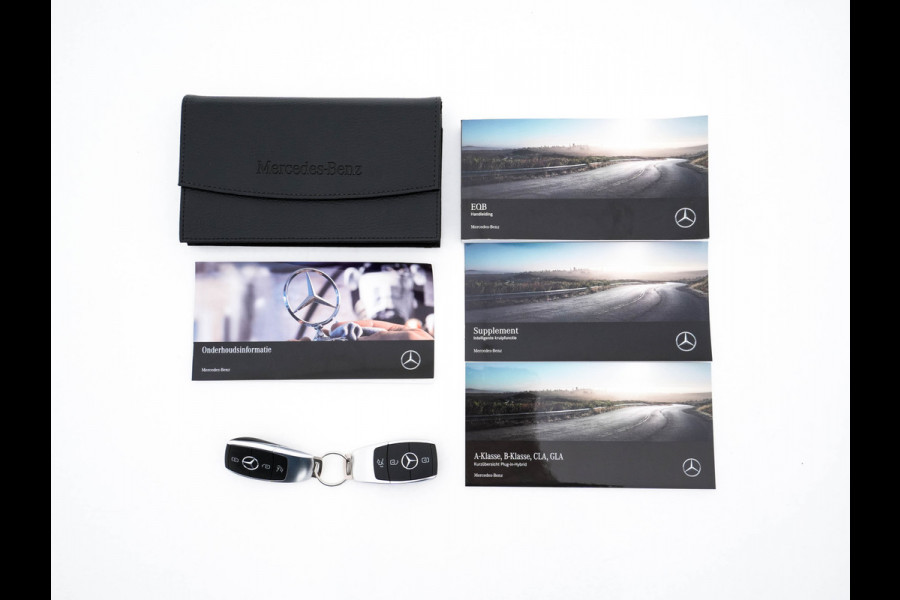 Mercedes-Benz EQB 300 4MATIC AMG-Line 67 kWh [ 3-Fase ] {SOH-97%} (INCL-BTW) *PANO | HEAD-UP | LEATHER-MICROFIBRE | MEMORY-PACK | WIDE-SCREEN-COCKPIT | FULL-LED | BLINDSPOT | AMBIENT-LIGHT | TOPVIEW | NAVI-FULLMAP | DAB+ | COMFORT/SEATS | ...