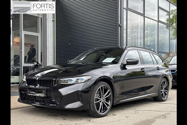 BMW 3 Serie Touring 330e M-SPORT ** ADAPT. LED, HALF-LEDER, HuD, ACC, SHADOW LINE, H&K SOUND, 19-inch LMV ** 1e EIG - UNFALLFREI ** ** INFORMEER OOK NAAR ONZE AANTREKKELIJKE FINANCIAL-LEASE TARIEVEN **