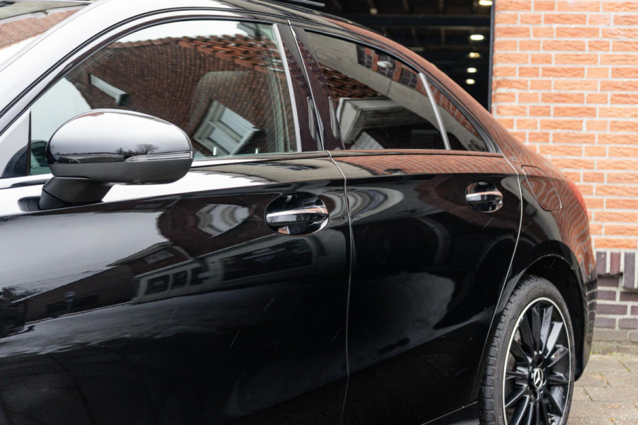 Mercedes-Benz A-Klasse 250 e AMG Line Pano / Burmester / Memory