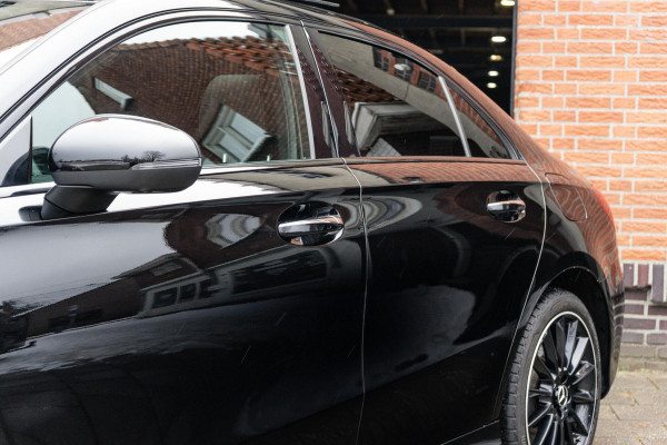 Mercedes-Benz A-Klasse 250 e AMG Line Pano / Burmester / Memory