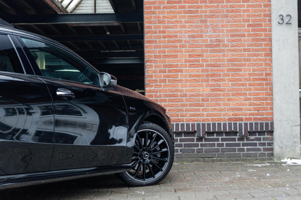 Mercedes-Benz A-Klasse 250 e AMG Line Pano / Burmester / Memory