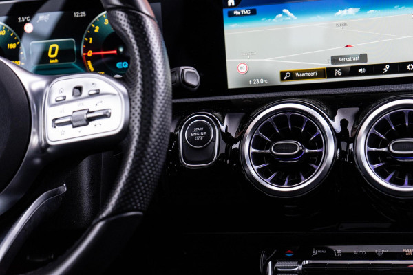 Mercedes-Benz A-Klasse 250 e AMG Line Pano / Burmester / Memory