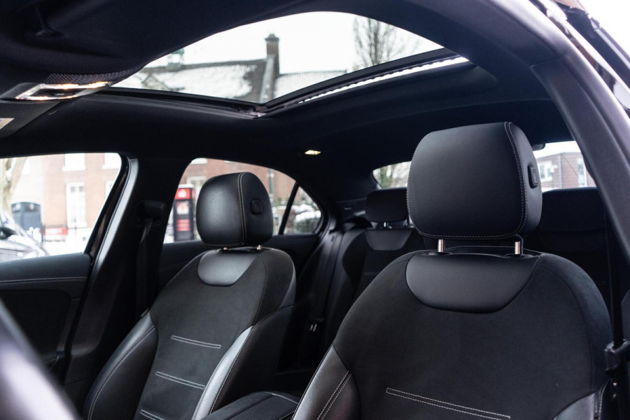 Mercedes-Benz A-Klasse 250 e AMG Line Pano / Burmester / Memory