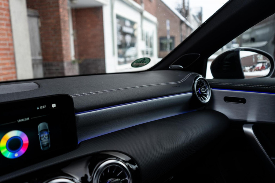 Mercedes-Benz A-Klasse 250 e AMG Line Pano / Burmester / Memory