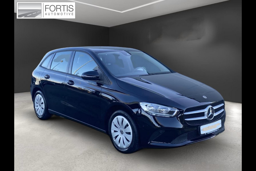 Mercedes-Benz B-Klasse 250e Business ** APPLE/ANDROID - NAVI - HALF-LEDER - SPOORASS - CRUISE ** 1e EIG - UNFALLFREI ** ** INFORMEER OOK NAAR ONZE AANTREKKELIJKE FINANCIAL-LEASE TARIEVEN **