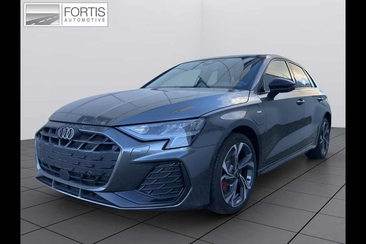 Audi A3 Sportback 45 TFSI e S-LINE (200kW/272pk) ** LED, VIRTUAL, PANORAMA, ELECTR. BED. ST, PRIVACY, 18-inch ** UNFALLFREI - € 14.300,= onder NP ** ** INFORMEER OOK NAAR ONZE AANTREKKELIJKE FINANCIAL-LEASE TARIEVEN **