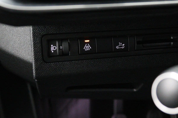 Peugeot 3008 1.2 Allure*130PK*ECC*CRUISE*NAVI*CARPLAY*