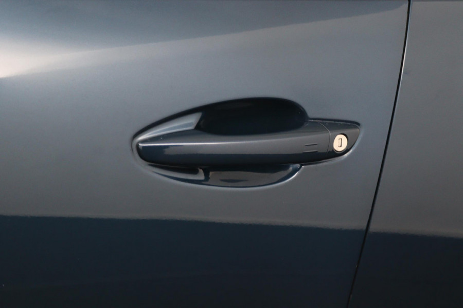 Peugeot 3008 1.2 Allure*130PK*ECC*CRUISE*NAVI*CARPLAY*