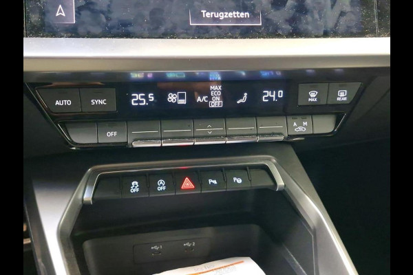 Audi A3 Limousine 30 TFSI S edition Navigatie Apple Carplay/Android Auto Parkeersensoren Adaptive Cruise Control Virtual Cockpit Climate Control Getinte ramen Lichtmetalen velgen