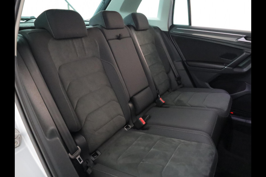 Volkswagen Tiguan 1.4 TSI ACT Highline 150pk DSG| digital display| Navi | 18'LM-velgen| extra getint glas