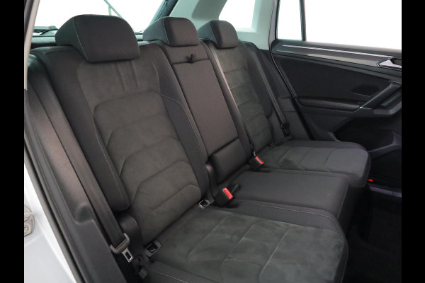Volkswagen Tiguan 1.4 TSI ACT Highline 150pk DSG| digital display| Navi | 18'LM-velgen| extra getint glas