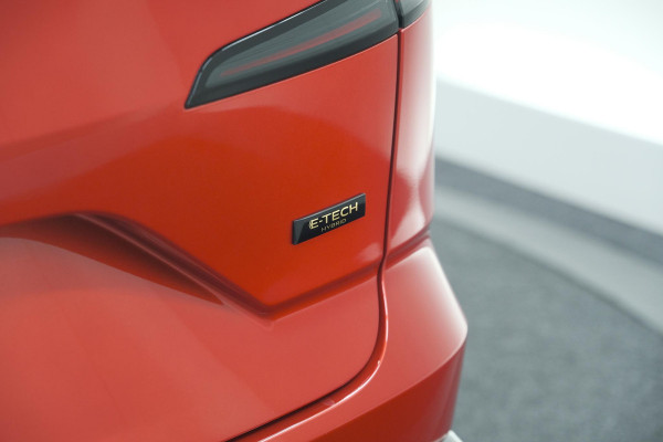 Renault Austral 1.2 E-Tech Full Hybrid 200 Techno | 1500 KG Trekgewicht | 360 Camera | Panoramadak | Adaptieve Cruise Control