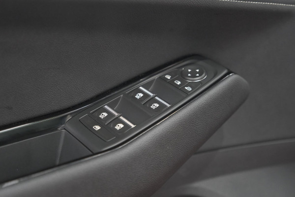 Renault Austral 1.2 E-Tech Full Hybrid 200 Techno | 1500 KG Trekgewicht | 360 Camera | Panoramadak | Adaptieve Cruise Control