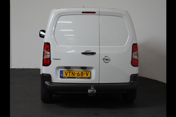 Opel Combo 102pk L1H1 Navi Apple Carplay/Android Auto Trekhaak Cruise Control Airco Parkeersensoren