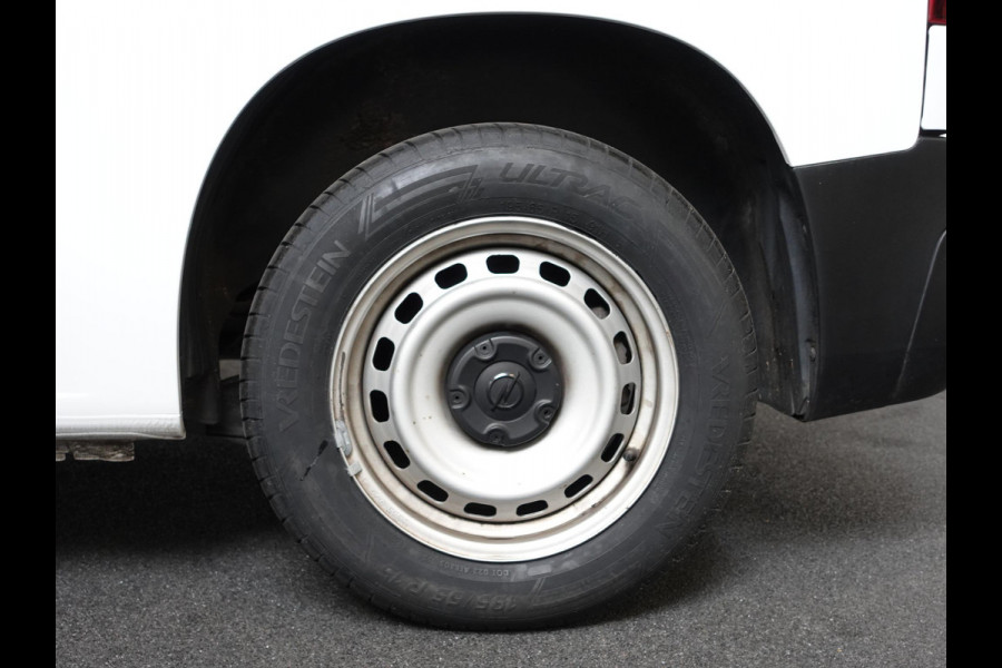 Opel Combo 102pk L1H1 Navi Apple Carplay/Android Auto Trekhaak Cruise Control Airco Parkeersensoren