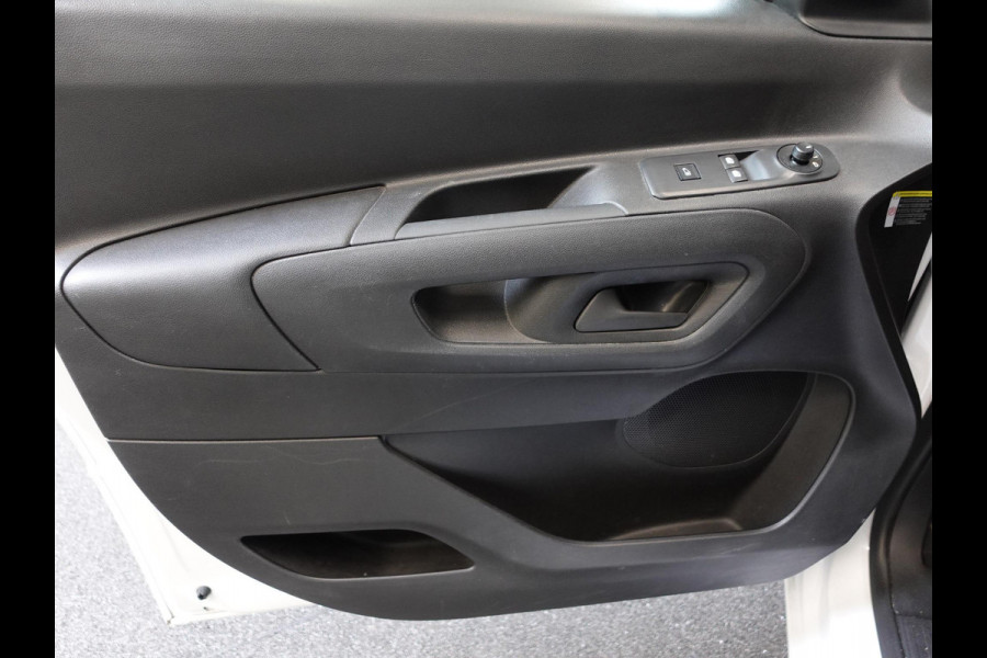 Opel Combo 102pk L1H1 Navi Apple Carplay/Android Auto Trekhaak Cruise Control Airco Parkeersensoren