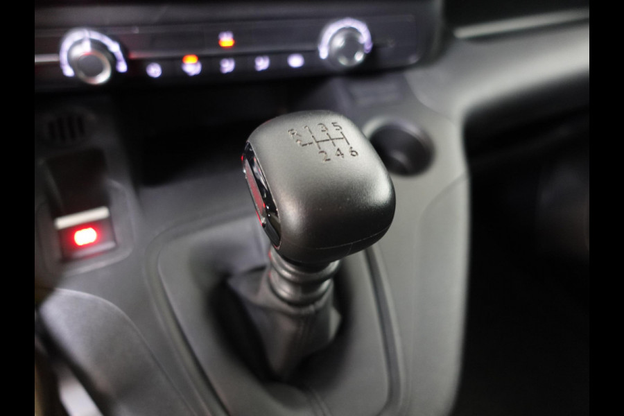 Opel Combo 102pk L1H1 Navi Apple Carplay/Android Auto Trekhaak Cruise Control Airco Parkeersensoren