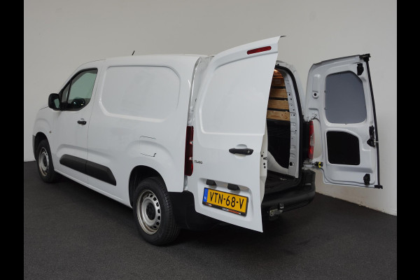 Opel Combo 102pk L1H1 Navi Apple Carplay/Android Auto Trekhaak Cruise Control Airco Parkeersensoren