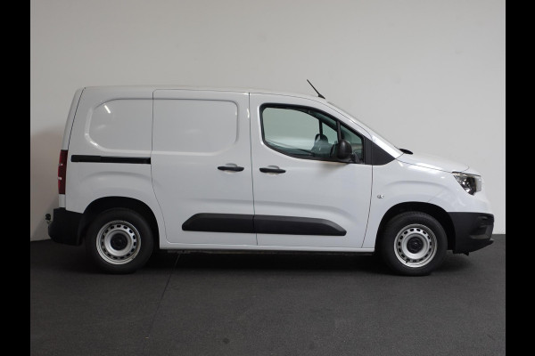 Opel Combo 102pk L1H1 Navi Apple Carplay/Android Auto Trekhaak Cruise Control Airco Parkeersensoren