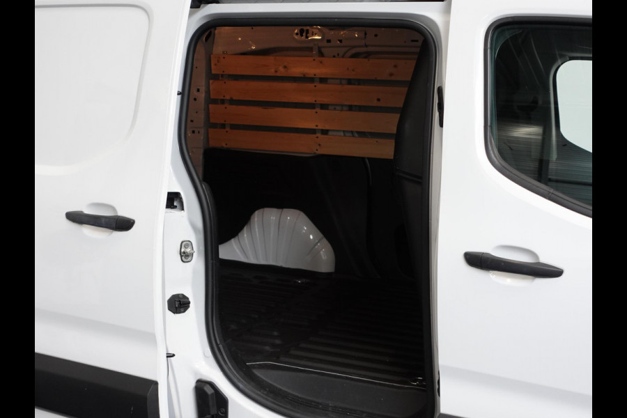 Opel Combo 102pk L1H1 Navi Apple Carplay/Android Auto Trekhaak Cruise Control Airco Parkeersensoren