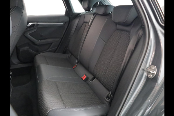 Audi A3 Sportback 30 TFSI S edition 110 pk S-tronic | Navigatie | Parkeersensoren achter | Apple Carplay/Android Auto | LED koplampen | S-Line |