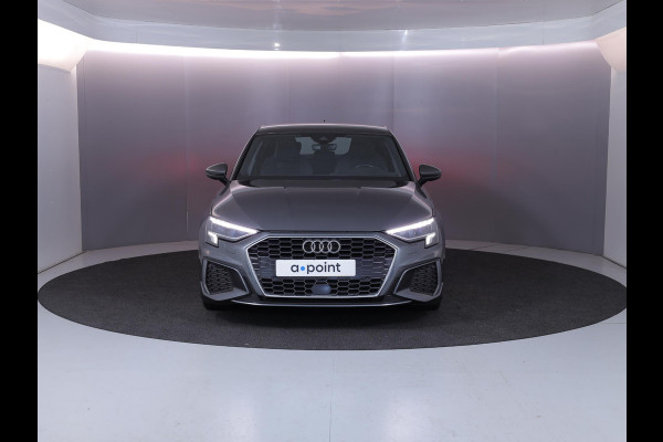 Audi A3 Sportback 30 TFSI S edition 110 pk S-tronic | Navigatie | Parkeersensoren achter | Apple Carplay/Android Auto | LED koplampen | S-Line |