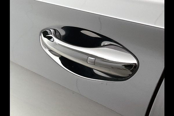 Hyundai Santa Fe 1.6 T-GDI HEV Comfort Smart(NL-auto, Carplay, Camera, Lane Assit, StoelV, Addapt Cruise, Navi, Etc)