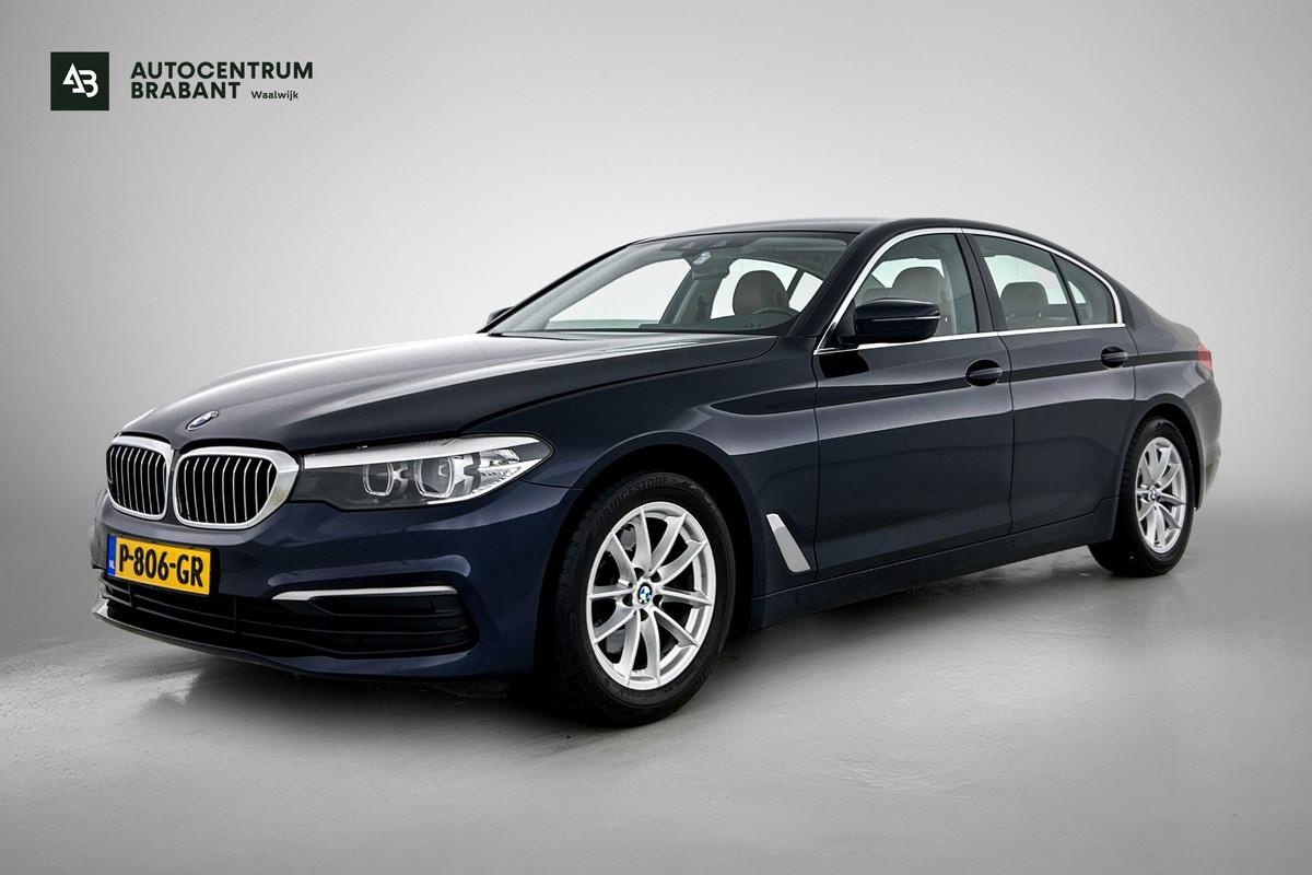 BMW 5 Serie 520d EDE Executive(Dealer OnderH, Navi, PDC V+A, Trekhaak, StoelV, Cruise Con, Etc)