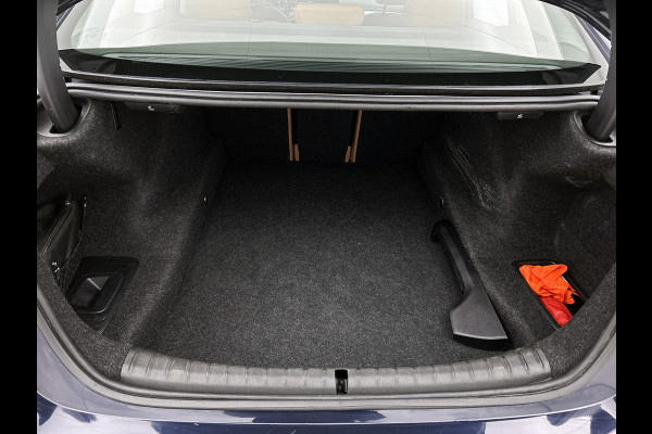 BMW 5 Serie 520d EDE Executive(Dealer OnderH, Navi, PDC V+A, Trekhaak, StoelV, Cruise Con, Etc)